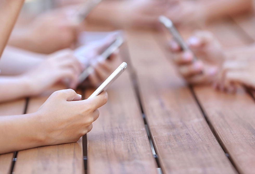 phones-at-table.jpg